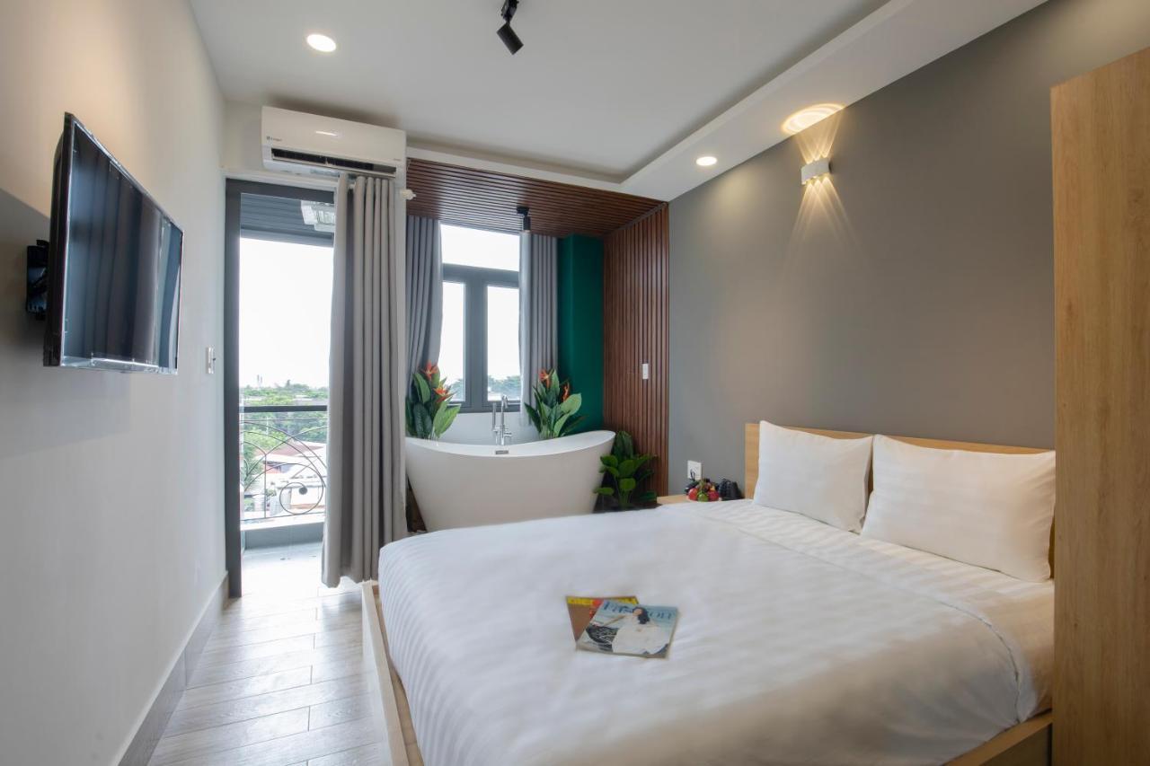 La Hotel Riverside Хошимин Екстериор снимка